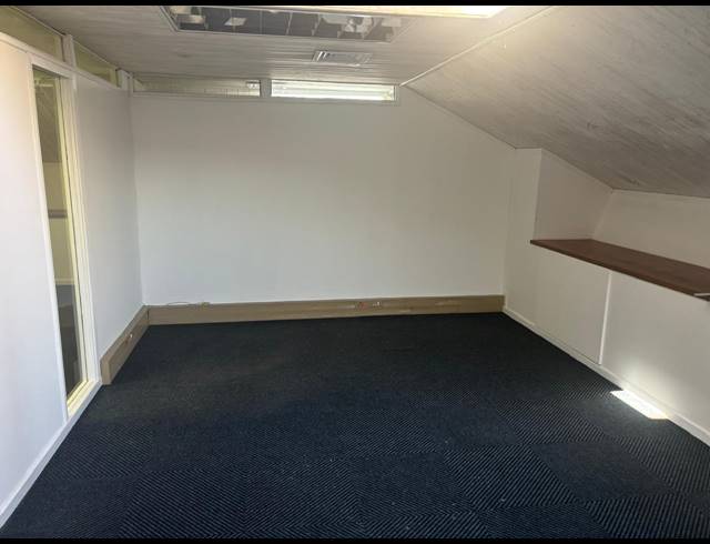 189M² OFFICE TO LET IN TYGER VALLEY